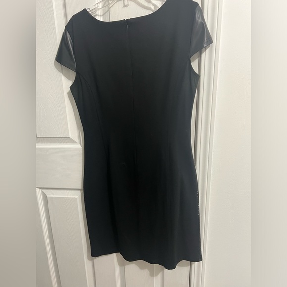 Gorgeous faux leather dress - Picture 2 of 2